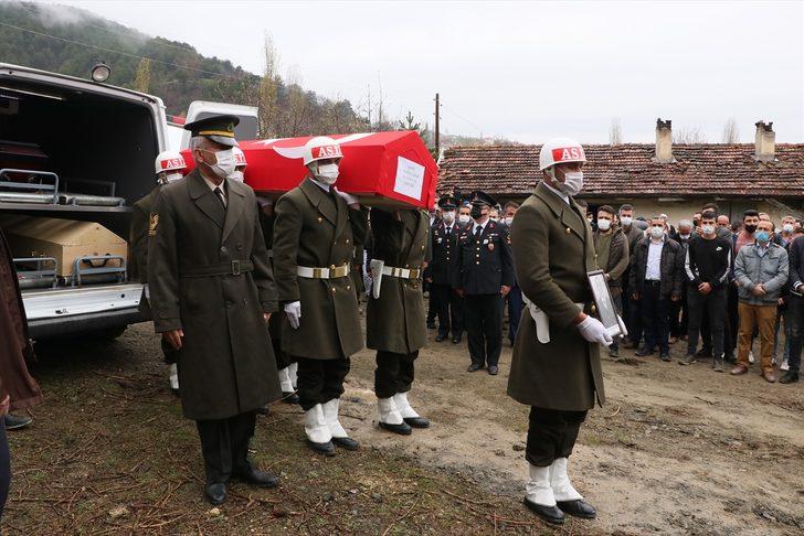 Şehit Uzman Çavuş Aygün Çakar'ın cenazesi Samsun'da toprağa verildi G2