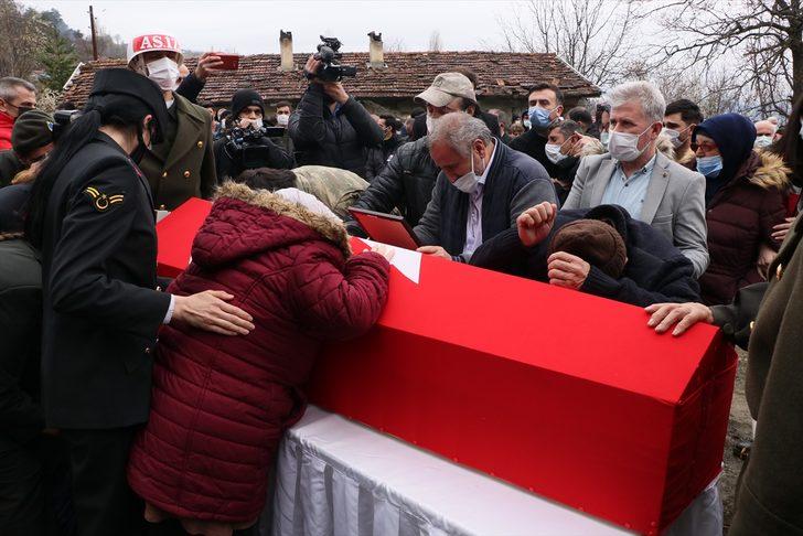 Şehit Uzman Çavuş Aygün Çakar'ın cenazesi Samsun'da toprağa verildi G4