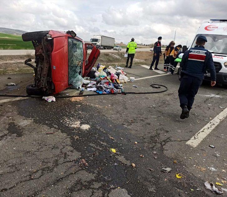 Kırıkkale'de otomobil devrildi: 7 yaralı G1