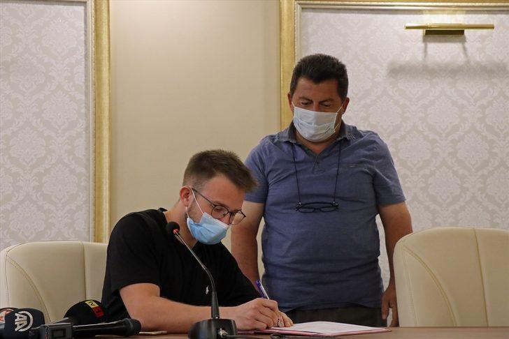 Alman genç, arkadaşının babaannesinden etkilenip Müslüman oldu G2