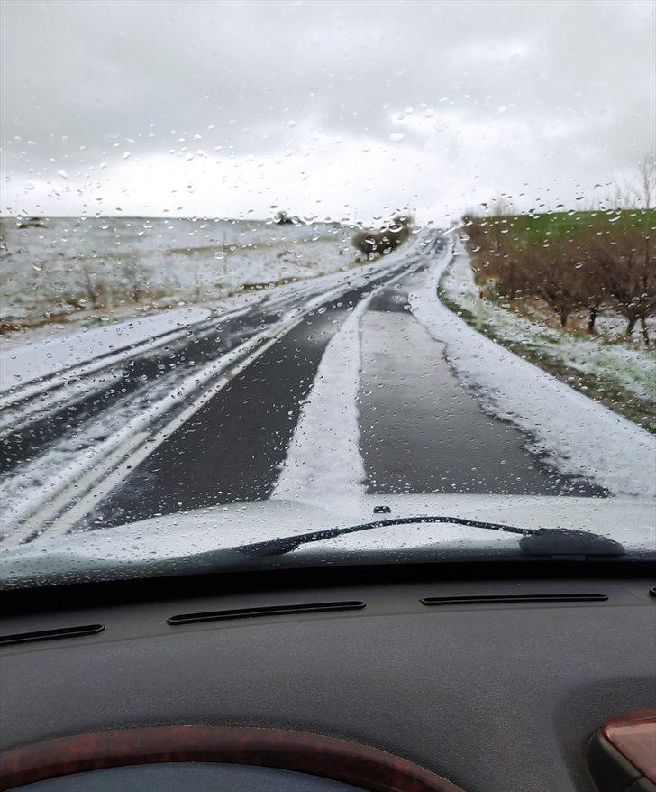 Niğde'de sağanak ve dolu hayatı olumsuz etkiledi G1