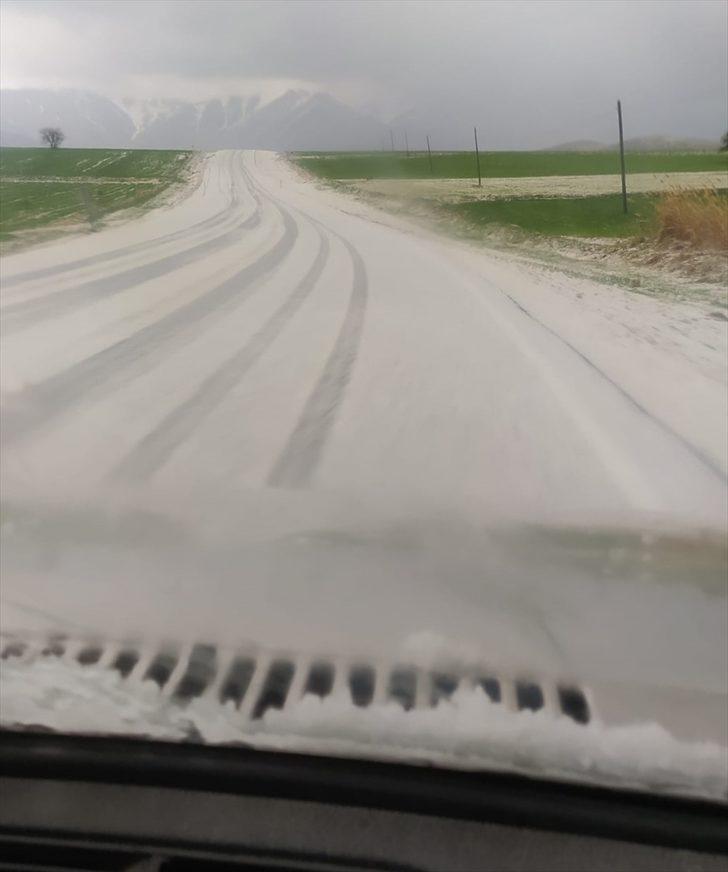 Niğde'de sağanak ve dolu hayatı olumsuz etkiledi G2