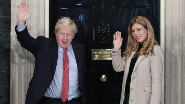 Boris Johnson ve nişanlısı Carrie Symonds