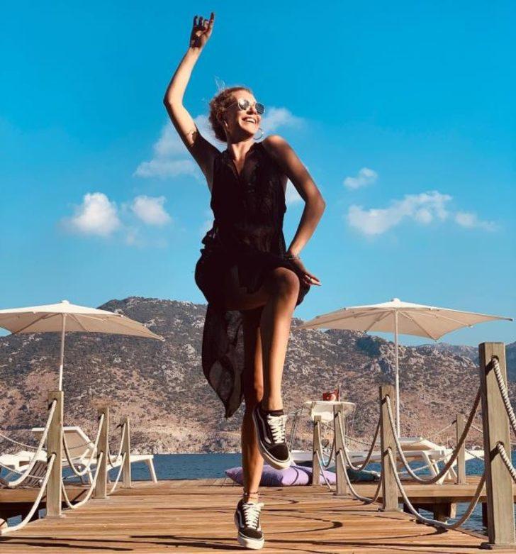 Taze anne Sinem Kobal, sezonu erken açtı! Pozlarıyla mest etti G2