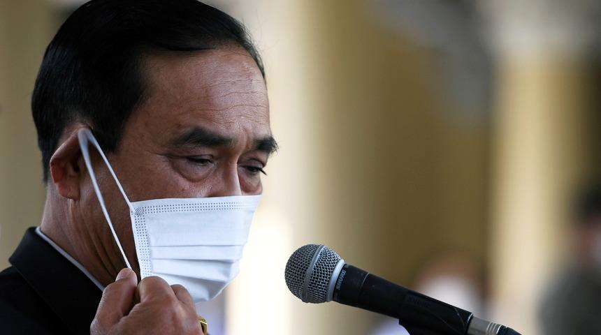 Tayland başbakanına maske takmadığı için ceza