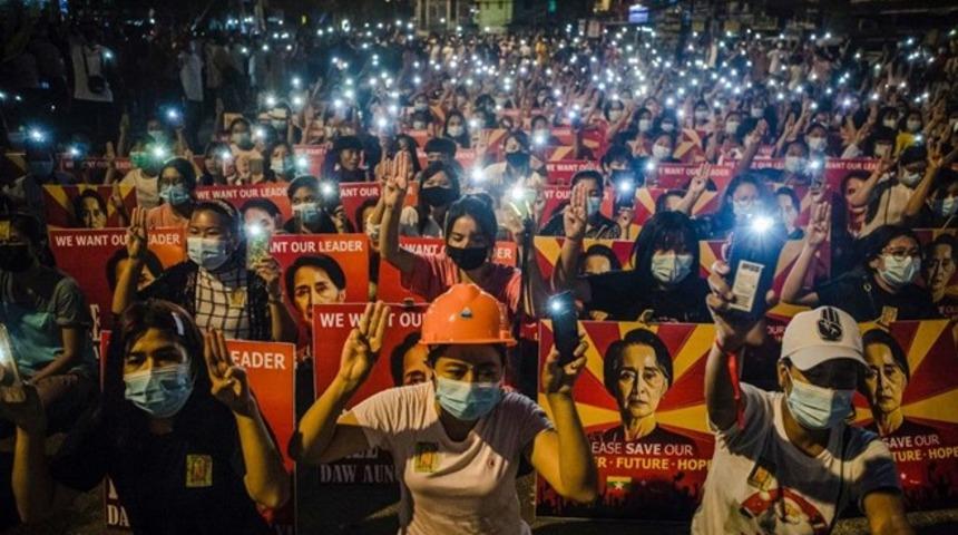 Myanmar'da ölenlerin sayısı 753'e yükseldi