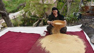 Çukurca'da tarihi değirmende üretilen tahininin ünü sınırları aştı