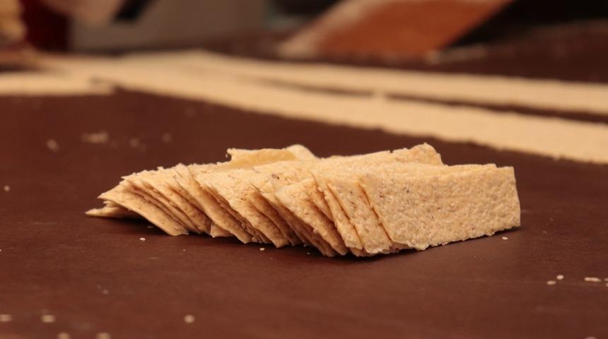 Hatay’da sadece Ramazan’da üretiliyor! 400 yıllık helva damakları şenlendiriyor