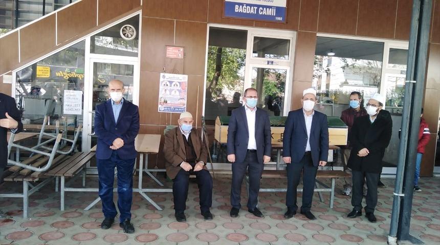 Kovid-19 nedeniyle vefat eden Çanakkale İl Müftü Yardımcısı Nizamettin Doğan Kocaeli'nde defnedildi