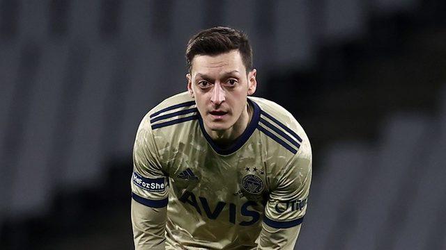 Emre Belözoğlu'ndan Mesut Özil kararı!