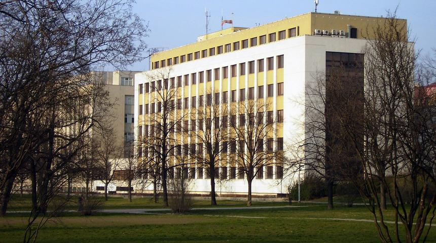 Çekya'da bomba paniği! Bakanlık binası tahliye edildi