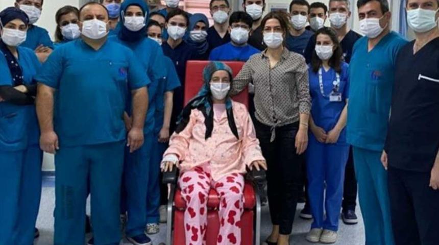 Gaziantep'te Kovid-19 hastası hamile kadın 32 günlük yaşam mücadelesini kazandı