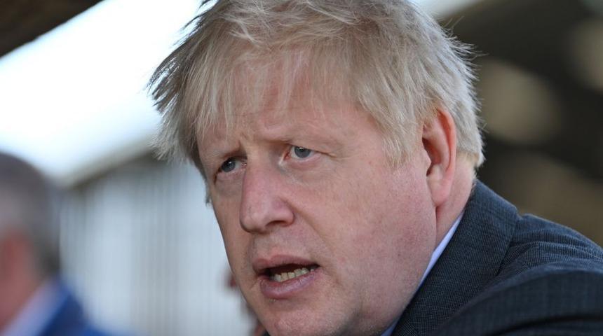 'Tam kapanmadansa cesetlerin yığılmasını yeğlerim' dediği ortaya &ccedil;ıkan İngiltere Başbakanı Boris Johnson &uuml;zerindeki baskı artıyor