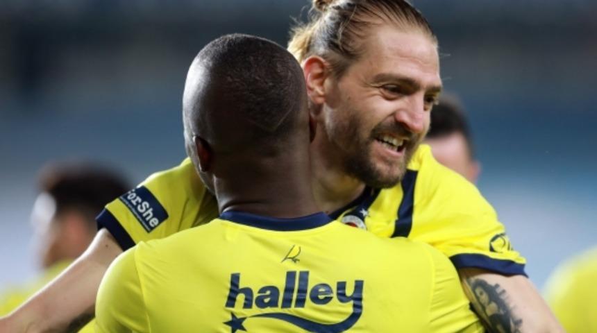 Fenerbahçe'de Caner Erkin asistleriyle Galatasaray'ın beklerini geride bıraktı!