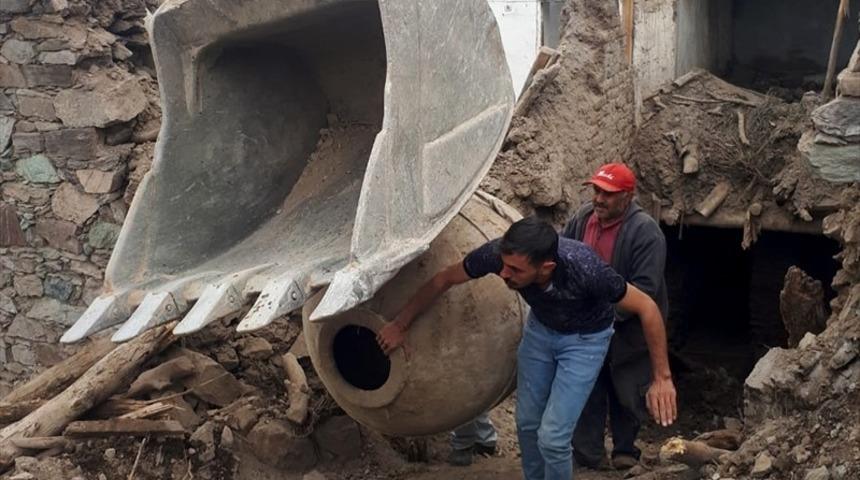 Elazığ'da yıkım kararı verilen evde bulunan tarihi tahıl ambarı koruma altına alındı