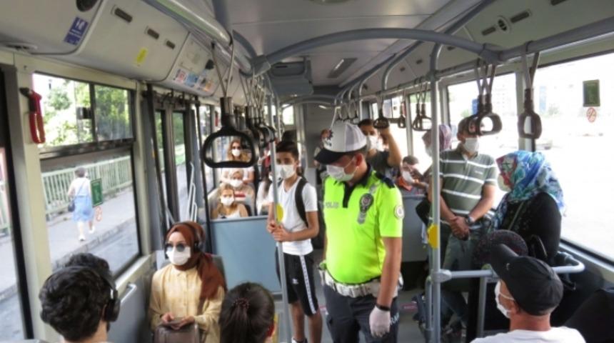 Tam kapanmada otobüs, metro, metrobüs çalışıyor mu? İşte hafta içi ve hafta sonu çalışma saatleri