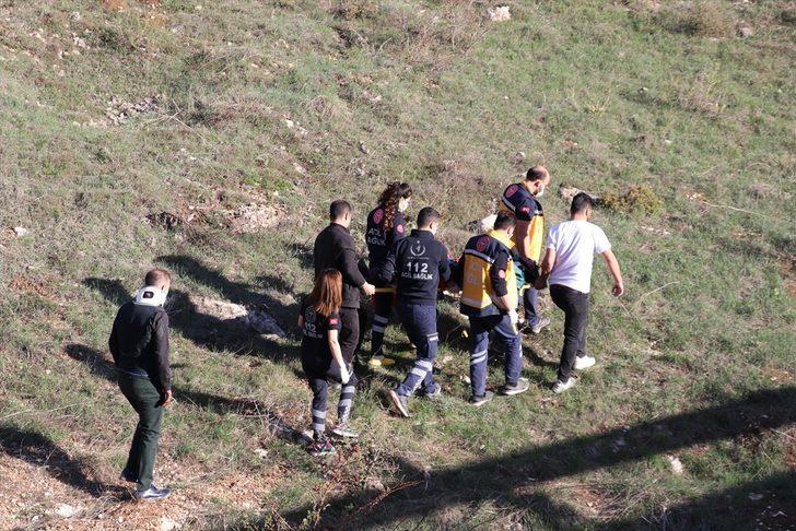 Sivas'ta 2 otomobil çarpıştı: 3 yaralı G2