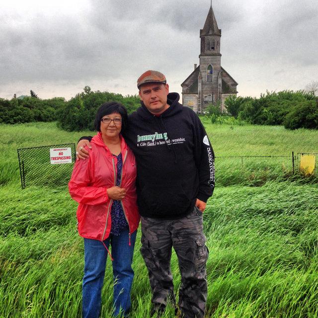 Blanche ve Jesse 2013'te Fish Creek, Saskatchewan'da.