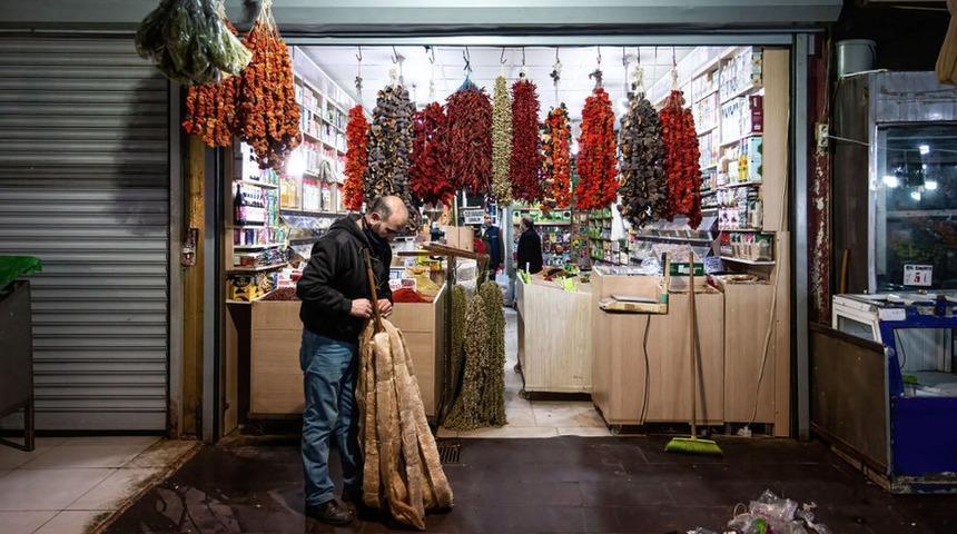 Tam kapanma d&ouml;neminde 'ekonomik destek' tartışması: Muhalefet ne &ouml;neriyor, iktidar ne planlıyor?