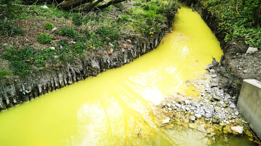 İskoçya'daki nehrin sarı renkte akması dehşete düşürdü! Korkutan gerçek...