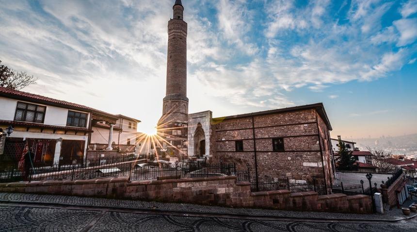 Ankara’nın sembollerinden biri olarak kabul edilen Arslanhane Camii, UNESCO yolunda