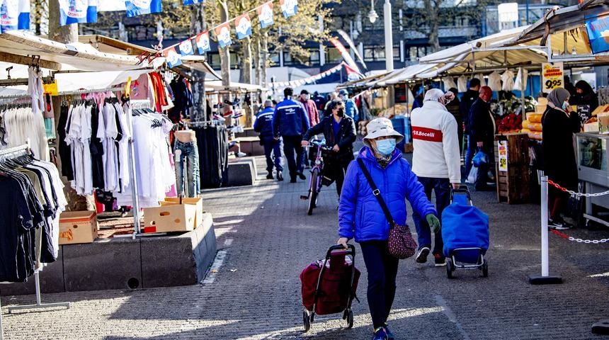 Hollanda'da sokağa çıkma kısıtlaması sona erdi