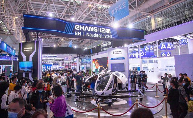 Çin’de sürücüsüz drone taksi 2 yolcusuyla uçtu-1