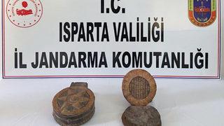 Isparta'da bin 500 yıllık Tevrat'ı satmak isterken yakalandılar