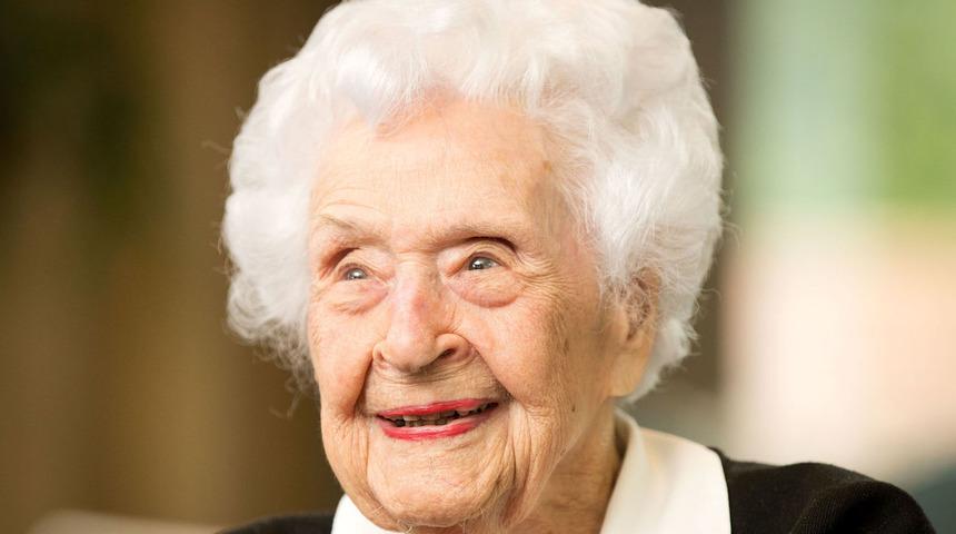 114 yaşındaki kadın ülkenin en yaşlı kişisi oldu!