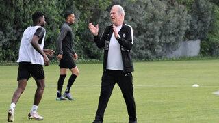  Mustafa Denizli: Buraya laf olsun diye gelmedim