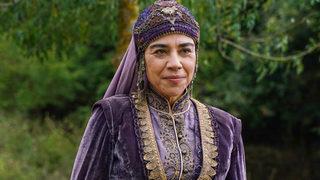 Yeşim Ceren Bozoğlu'ndan mini şortlu poz! 