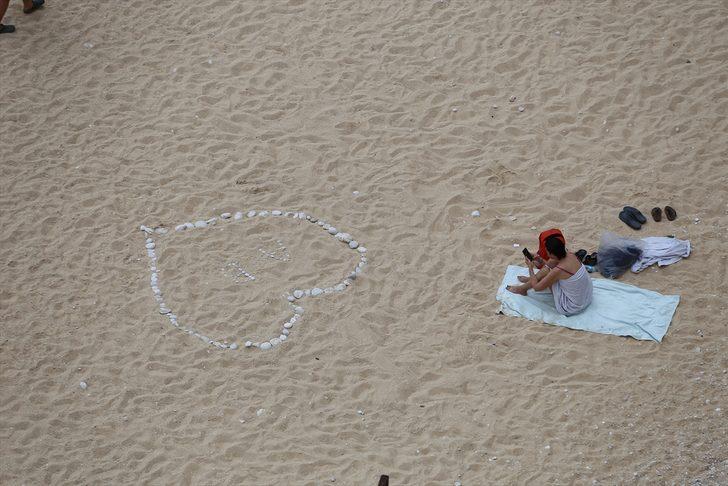 Antalya'nın sahillerinde "tam kapanma" öncesi yoğunluk yaşanıyor G2