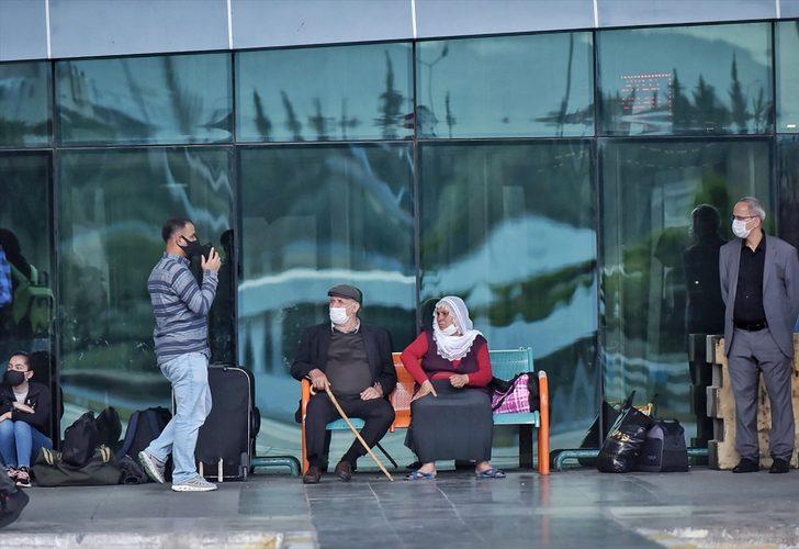 Adana, Mersin, Hatay ve Osmaniye'de, "tam kapanma" öncesi hareketlilik yaşandı G2