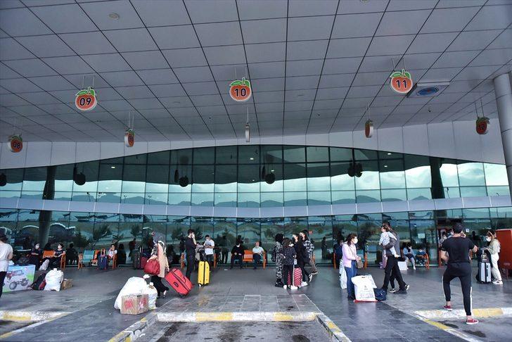 Adana, Mersin, Hatay ve Osmaniye'de, "tam kapanma" öncesi hareketlilik yaşandı G3