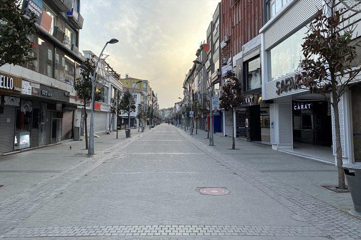 Doğu Marmara ve Batı Karadeniz'de "tam kapanma"nın başlamasıyla sokaklar boşaldı G1