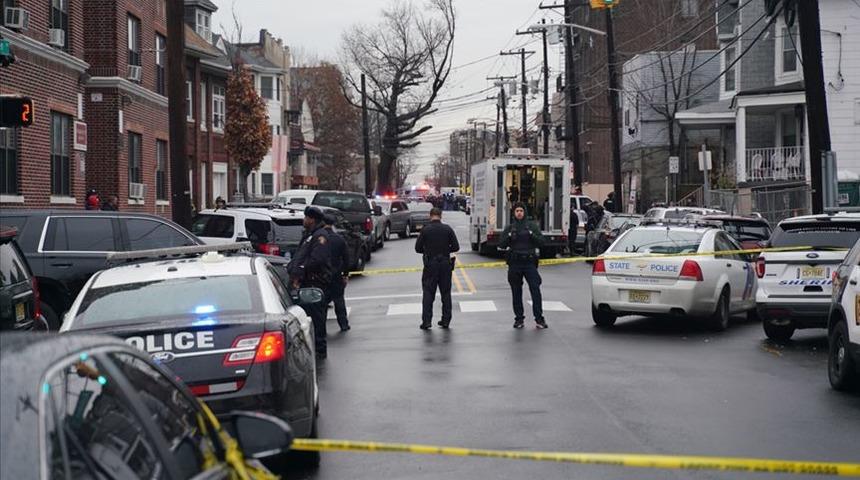 ABD'de silahlı çatışma: 2'si polis 5 kişi hayatını kaybetti