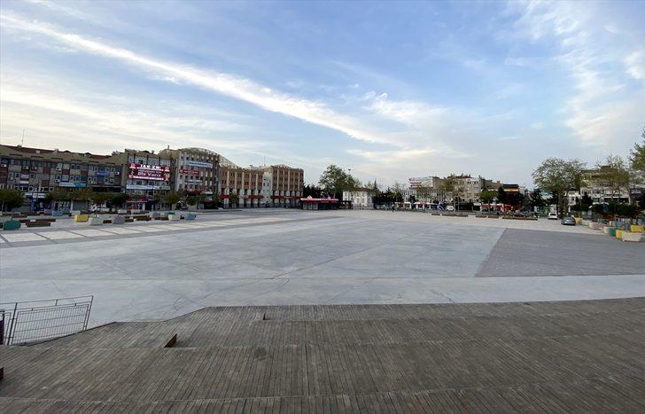 Doğu Marmara ve Batı Karadeniz'de "tam kapanma"nın başlamasıyla sokaklar boşaldı G3