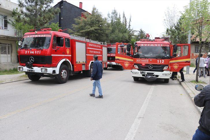 Isparta'da yıktığı duvarın altında kalan kişi yaralandı G1