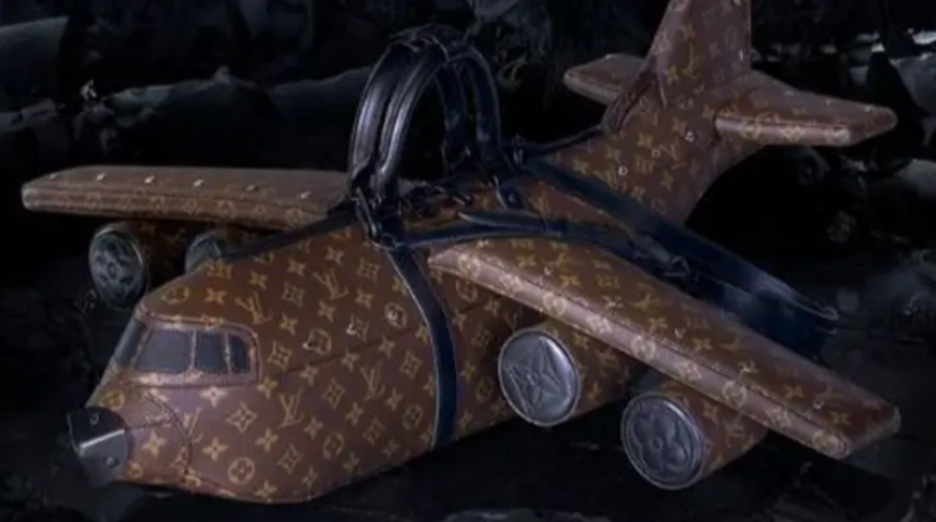 Lüks moda evi Louis Vuitton'dan dudak uçuklatan çanta: Uçaktan daha pahalı!
