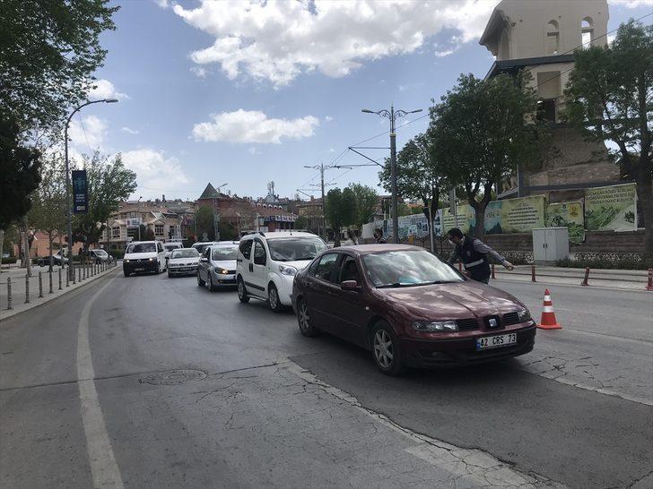 Konya'da jandarmanın trafik denetiminde seri numaraları bulunmayan 47 av tüfeği ele geçirildi G5