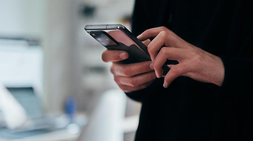 Samsung Galaxy S20'nin kamera camı sorunu için dava açtılar!