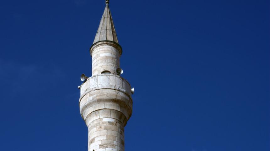 Geç okunan ezan için müftülük ilçeden özür diledi