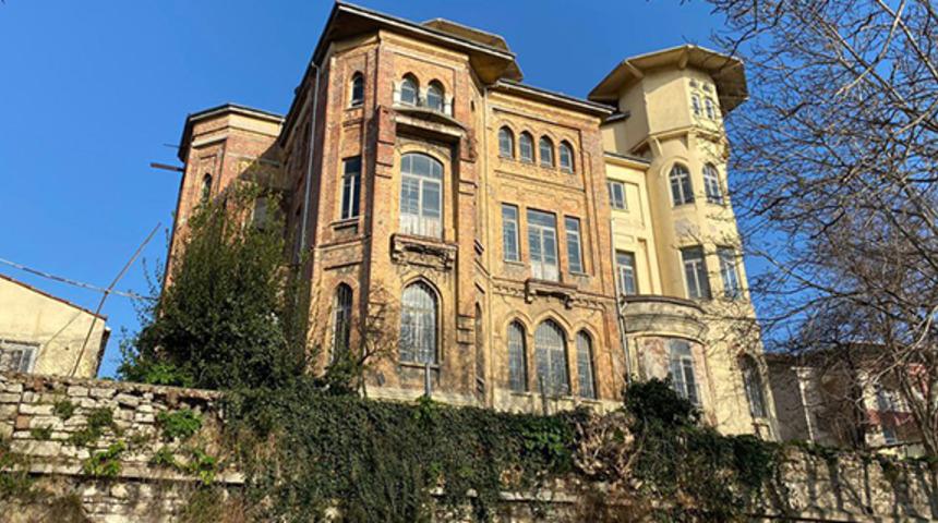 İBB, tarihi Bulgur Palas'ı satın aldı