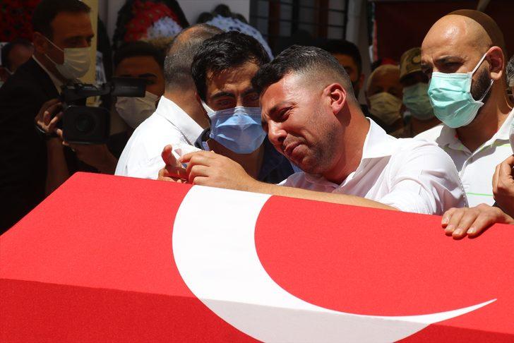 Pençe-Yıldırım Harekatı'nda şehit düşen uzman çavuş Mehmet Kırmızı, Adana'da son yolculuğuna uğurlandı G1