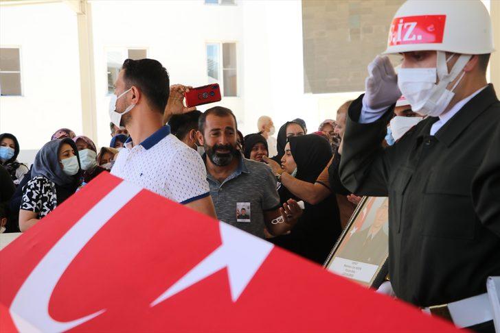 Uzman Onbaşı Mehmet Can Kaya, memleketi Gaziantep'te son yolculuğuna uğurlandı G2