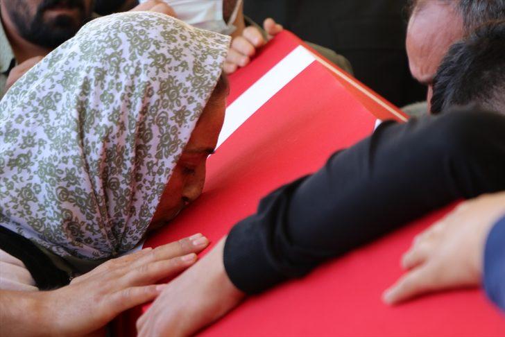 Uzman Onbaşı Mehmet Can Kaya, memleketi Gaziantep'te son yolculuğuna uğurlandı G3