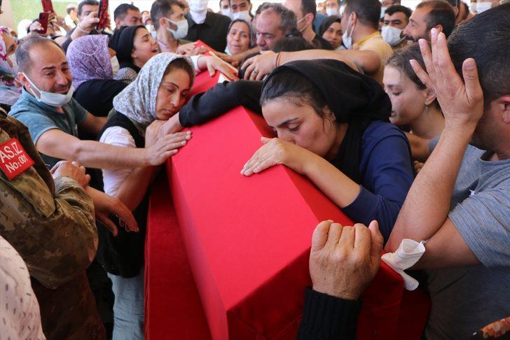 Uzman Onbaşı Mehmet Can Kaya, memleketi Gaziantep'te son yolculuğuna uğurlandı G4