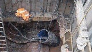 Şehrin kanalizasyonu 300 tonluk yağ kütlesi sebebiyle tıkandı