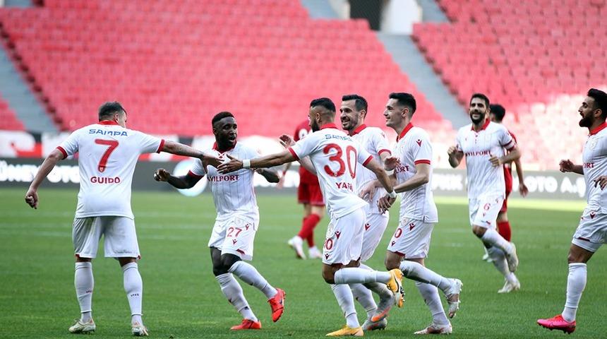 Samsunspor Süper Lig umudunu son haftaya taşıdı