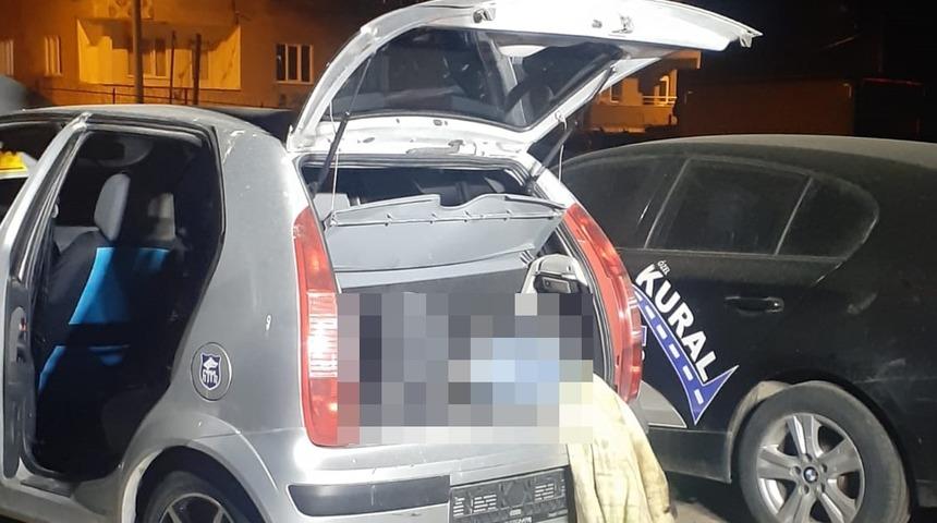 Bursa'da kan donduran cinayet! Park halindeki otomobilin bagajında erkek cesedi bulundu
